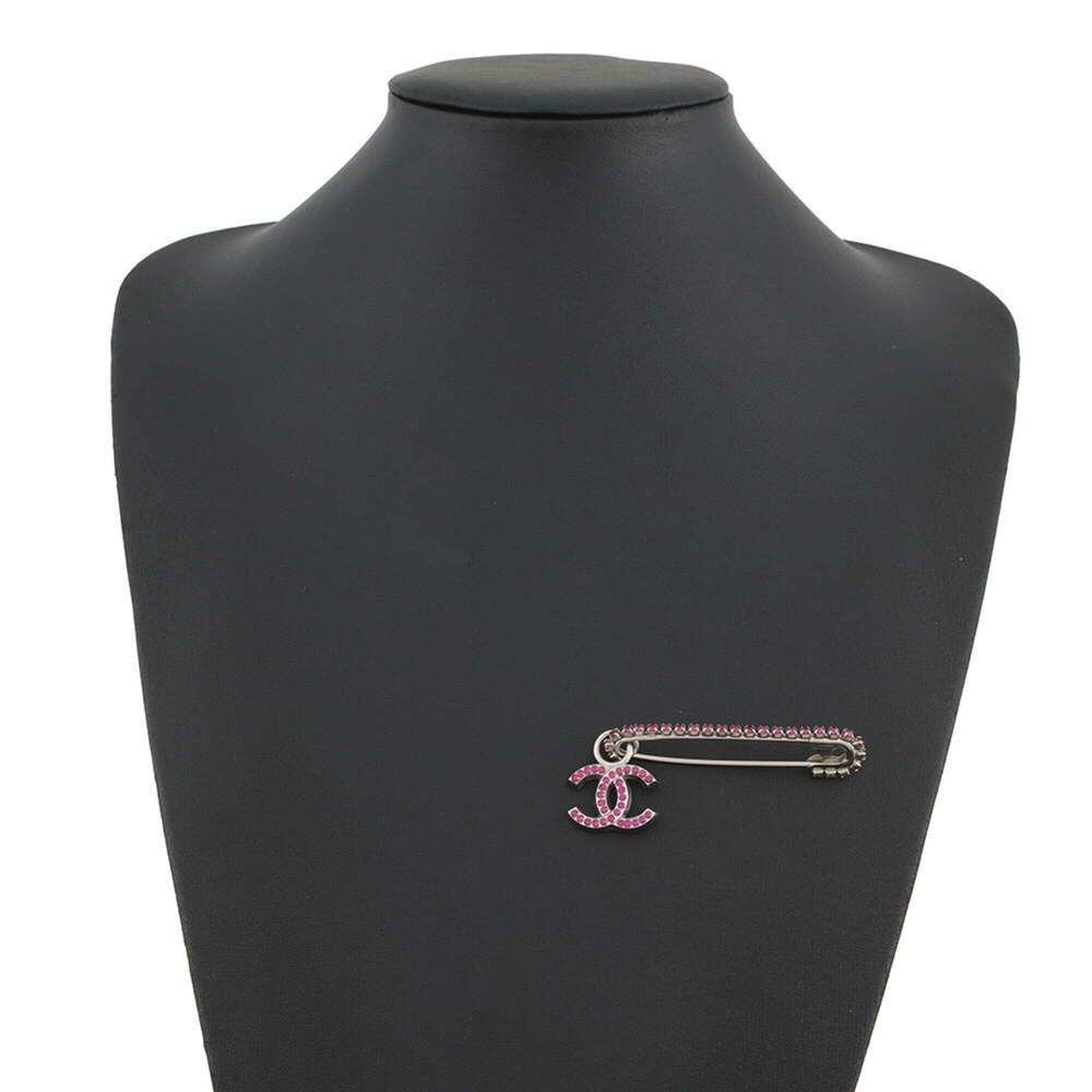 CHANEL Authentic Pink Logo Brooch - Picture 4 of 8